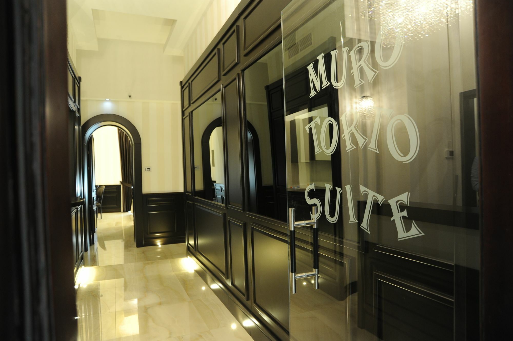 Muro Torto Suite - Struttura Sanificata Giornalmente Con Ozono E Prodotti Specifici Conformi Al Decalogo Del Ministero Salute - Personale Sottoposto A Test Sierologico Periodicamente Фоджа Екстер'єр фото
